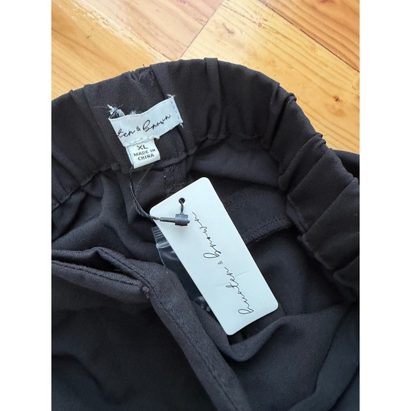 Hunter & Brown Cream De La Crepe Bermuda Shorts – Black – NWT – extra Large - Picture 4 of 4